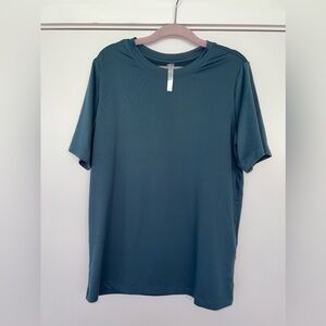 Fabletics blue tee short sleeve NEW small